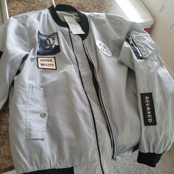 Grey Bomber jacket (L) - Picture 2 of 2